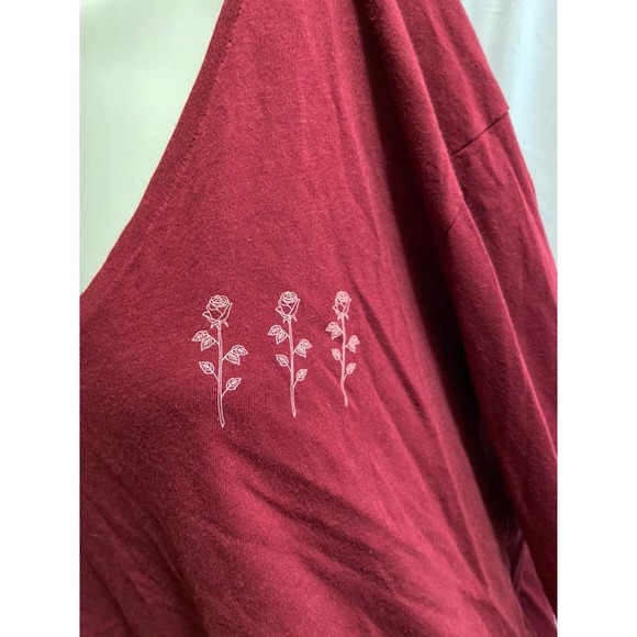 NWT VS PINK Red Rose Crop Tee - Picture 2 of 3